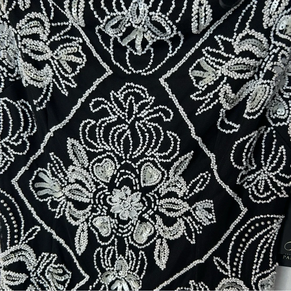 NWT Adrianna Papell Women’s Off Shoulder Fitted Beaded Dress. Black White. SZ 2P